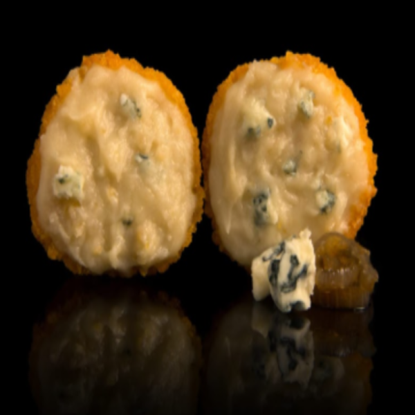 Croqueta de formatge blau i ceba caramelitzada